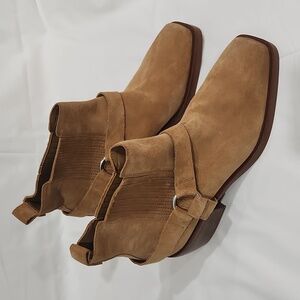 Sam Edelman Bellamie Western Harnessed Square Toe Boots in Camel Suede Size 8.5